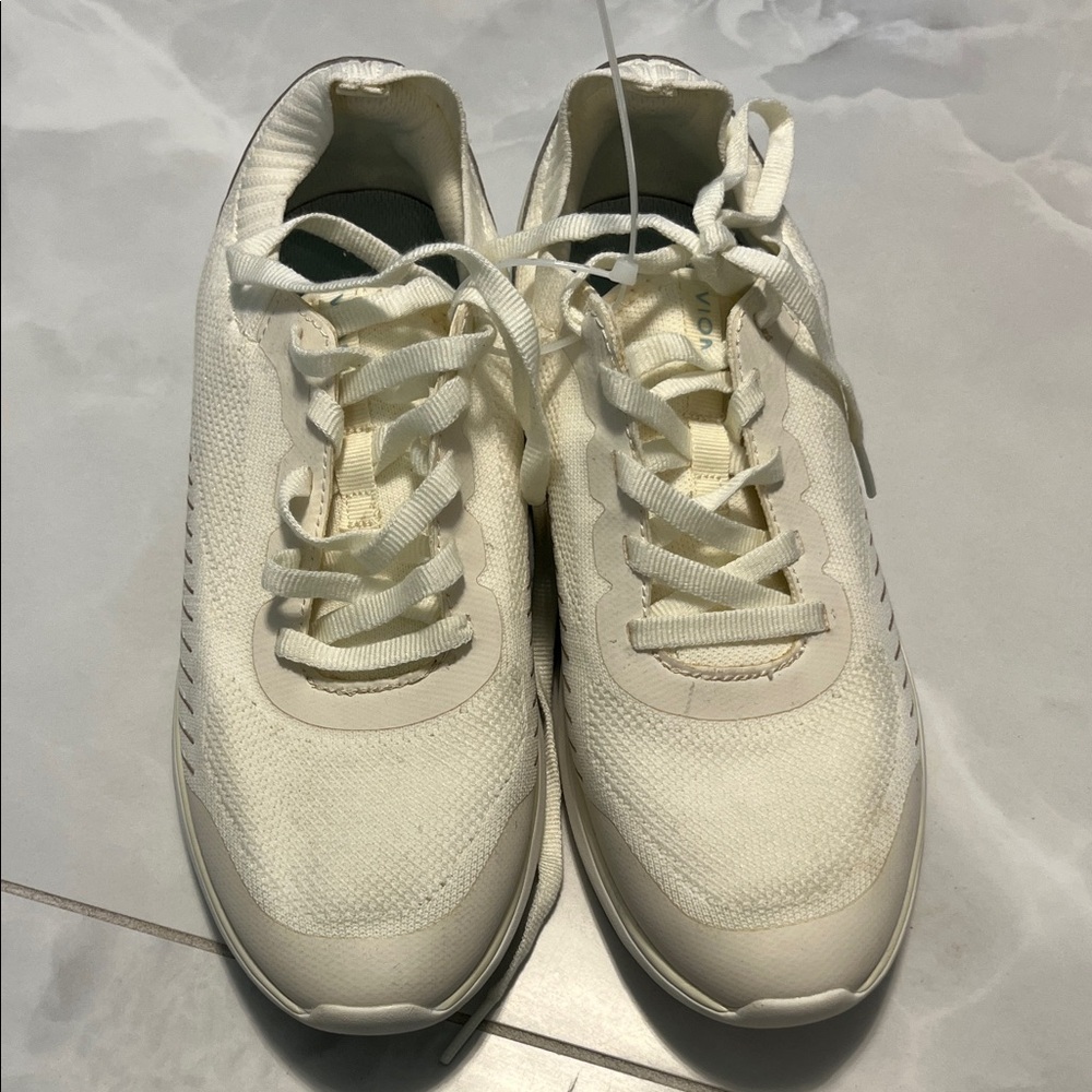 Vionic Cream Athletic Shoes